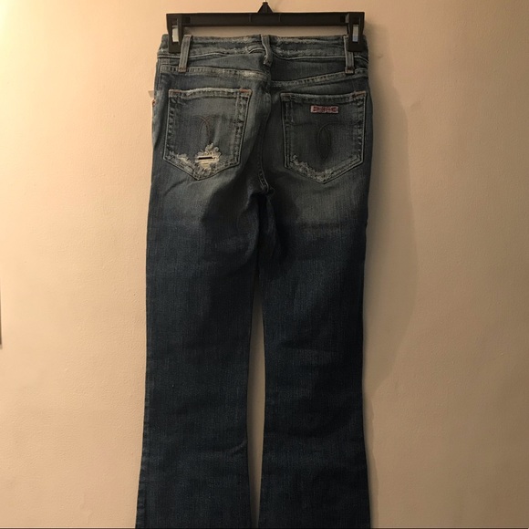 NWT!! Hudson 5 Pocket Flare Distressed Jeans!! - Picture 3 of 4